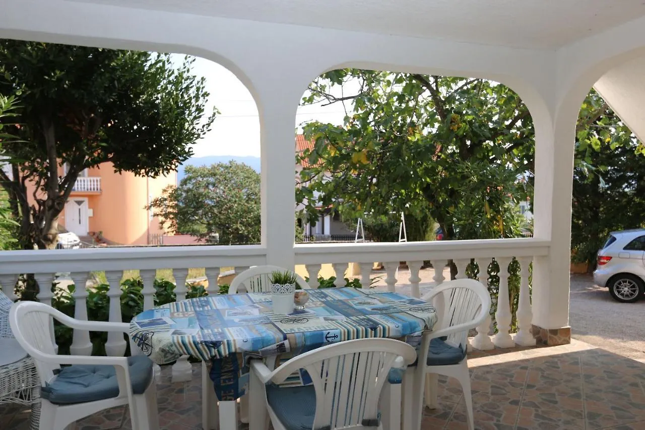 Apartments Nadenic Silo  0*, Silo (Krk)